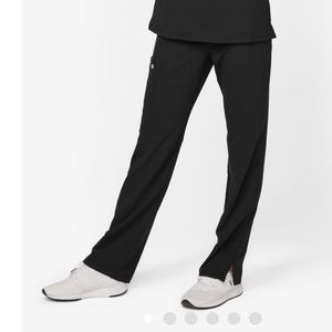 FIGS Kade Cargo Scrub Pants - NWOT